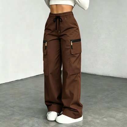 Women’s lightweight loose cargo pants with multiple pockets
