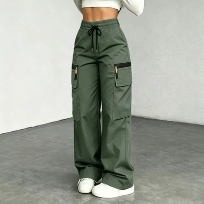 Women’s lightweight loose cargo pants with multiple pockets