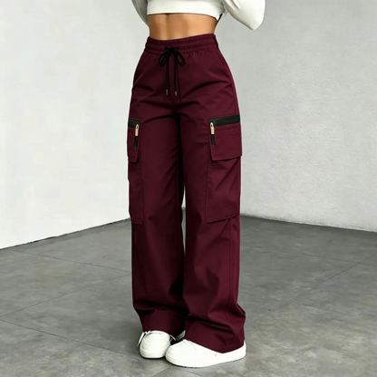 Women’s lightweight loose cargo pants with multiple pockets